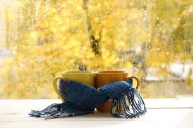 お久しぶりです。紫月波留です。