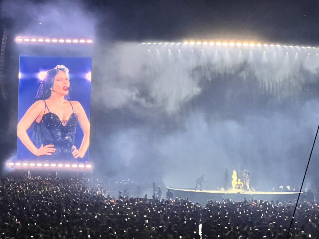 LadyGaga Live　三好 さえ