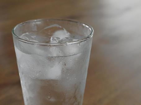 冷たい水と、午後のぼんやり/香咲 彩愛/クラブアイリス
