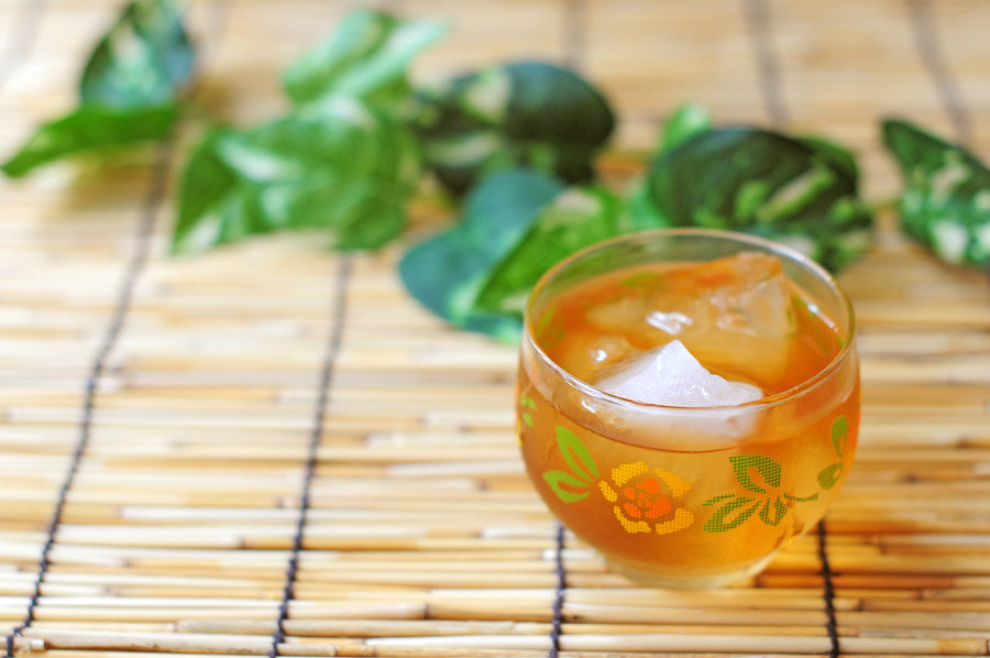 麦茶と、ぽたぽた落ちる時間